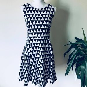 Geometric Triangle Babydoll Sleeveless Dress
